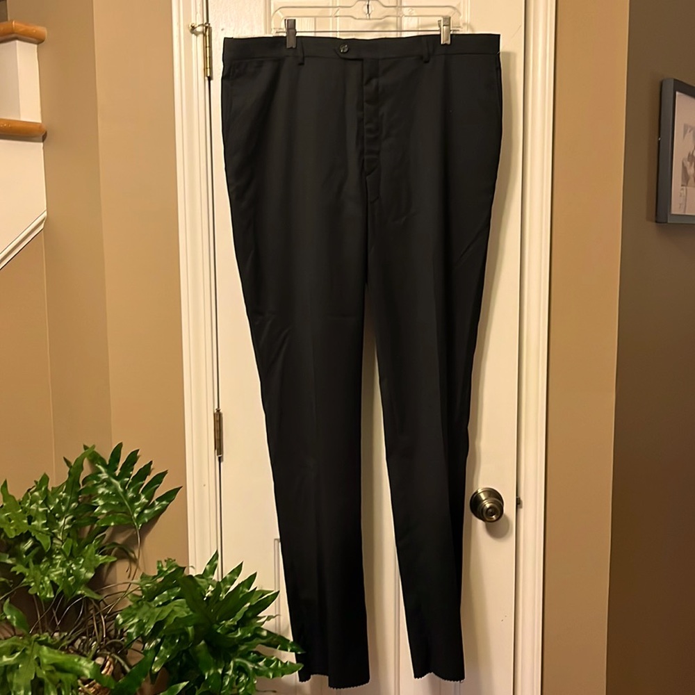 Hart Schaffer Marx navy dress pants, size 46x40R. NWT. Unhemmed.